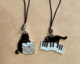Black Cat Phone Charm: Kawaii Reading and Music Phone Accessory