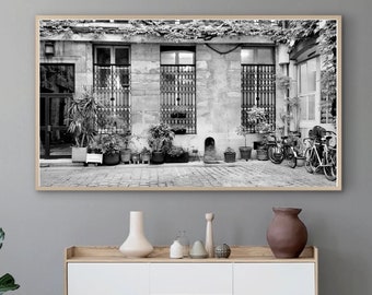 Versteckter Hof Paris Schwarz und Weiß Samsung Rahmen TV Kunst Digitaler Download