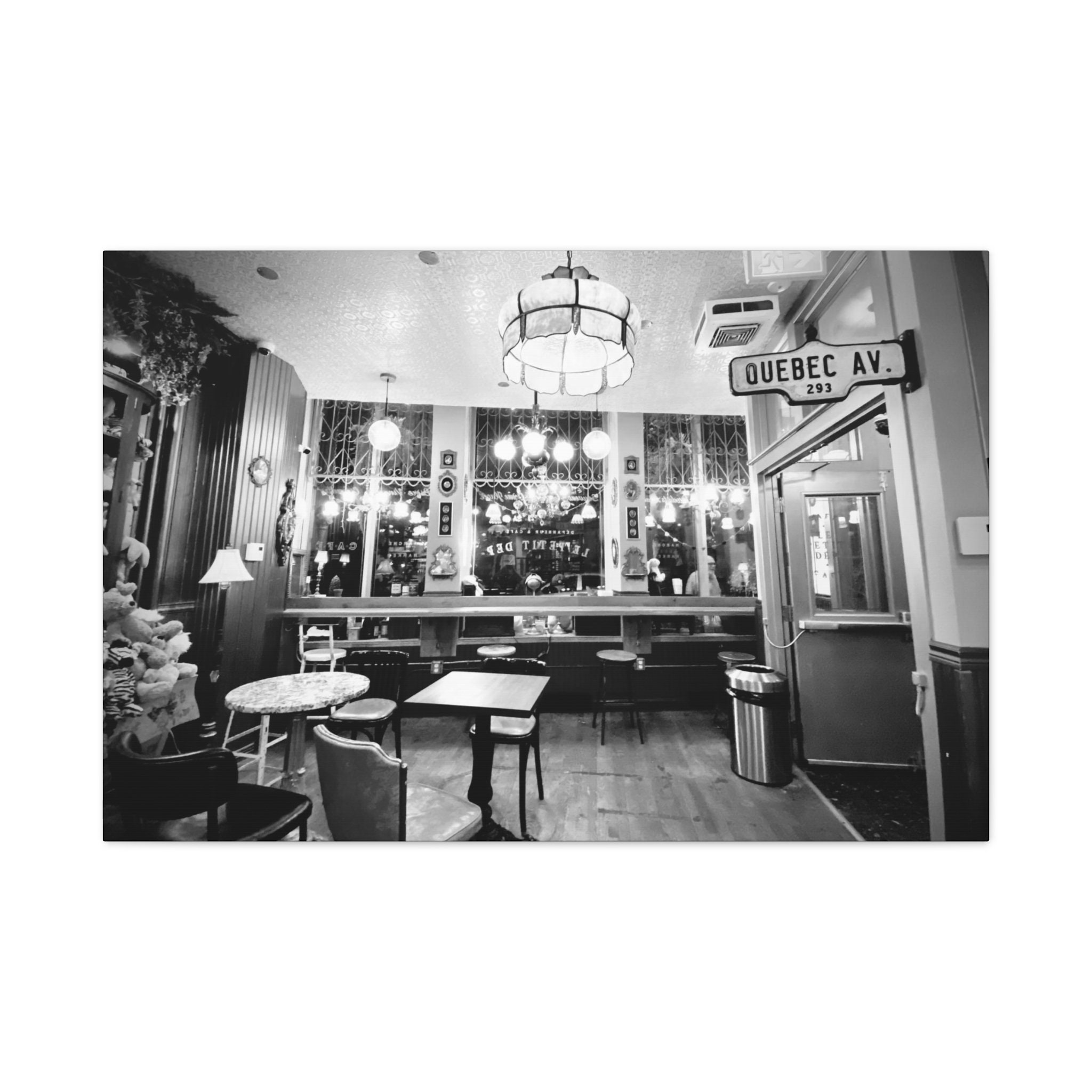 Stash Cafe Montreal - hx3c2c9