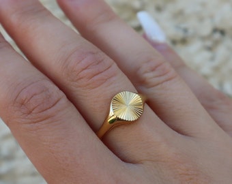 18K Gold Sun Signet Ring, Vintage Sun beam Gold Ring, WaterProof Tarnish rings , Gold Plated Stainless Steel Rings