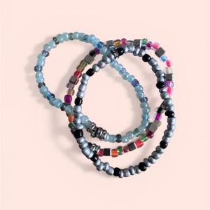 Conjunto de 3 Pulseiras Empilháveis de Miçangas • Presente para o Dia das Mães • Pulseiras Empilháveis de Miçangas • Conjunto de Joias Artesanais