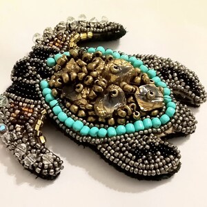 Sea Turtle Handmade Beaded Brooch  3.5&quot; Polynesian Island Jewelry