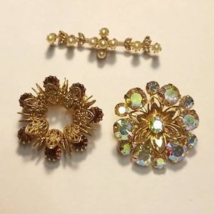 Lot of Vintage Brooches