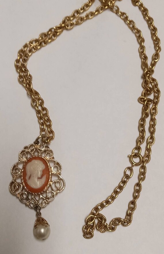 Sara Coventry Vintage Cameo with dropped Faux Pear