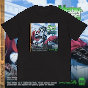 Può includere: Maglietta nera con una stampa grafica di una copertina di un videogioco che mostra una coppia in una posa romantica. La copertina è intitolata "Neon White: Soundtrack in Part 2".