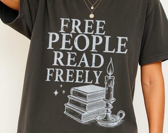 Read Freely Vintage Book T-shirt - Comfort Colors