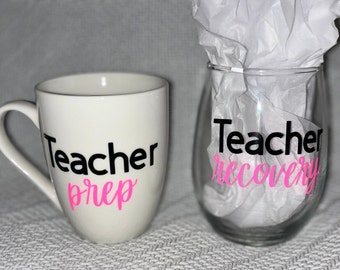 Lehrer-Vorbereitung-Kaffeetasse und Lehrer-Wiederherstellungs-Weinglas