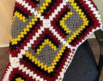 Handmade Log Cabin Squares Crochet / Soft Throw Blanket