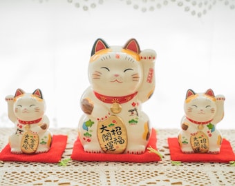 Figurine japonaise de chat porte-bonheur Maneki Neko, figurine de chat faisant signe, statue de chat porte-bonheur pour la richesse et la prospérité, sculpture de chat en céramique, chat en porcelaine