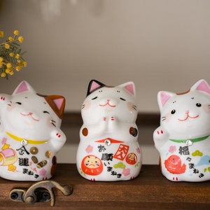 Cute Lucky Cat Figurine Fortune Porcelain Cat, Lucky Neco Cat Figurine, Kitten Desktop Ornament, Maneki-NekoCat Room Home And Office Decor