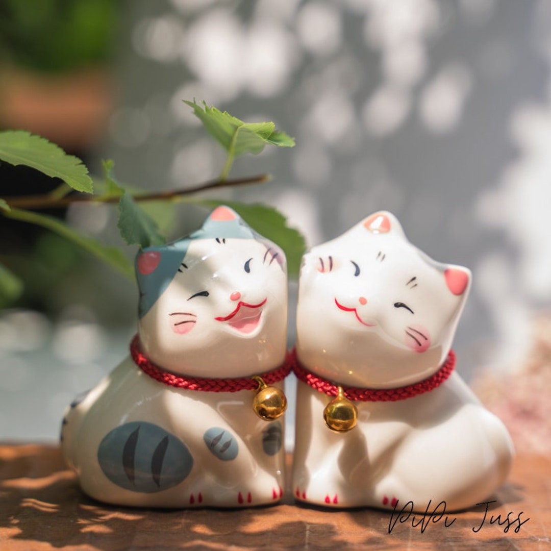 Japanese Cute Kitten Figurine, Cute Cat Desktop Ornament, Kitty Car