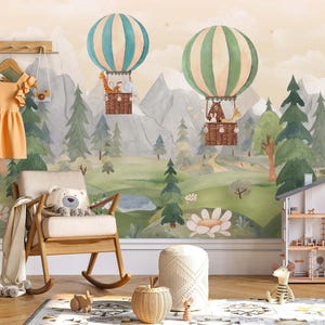 Papier peint animaux mignons volant dans une montgolfière, papier peint pour enfants, décoration murale autocollant, décoration murale forêt de pépinière, poster mural boisé aquarelle