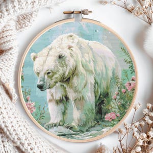 Patrón de punto de cruz de oso polar, descarga instantánea en PDF, gráfico de punto de cruz contado de fantasía, arte mural invernal, diseño de bordado floral de oso
