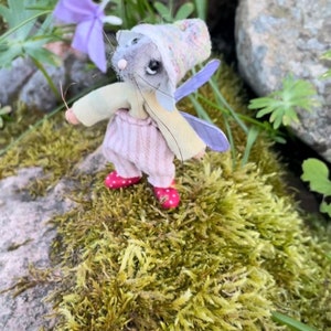 Miniature felted mouse