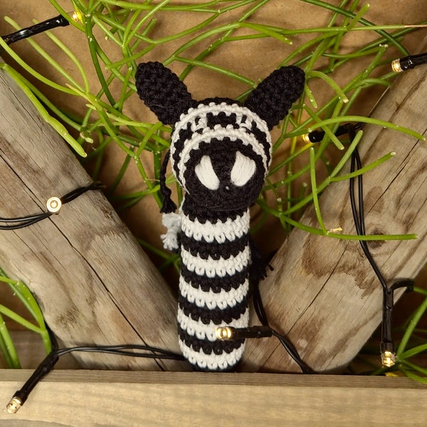 Zebra Rattle - Danish Crochet Pattern