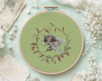 Schema punto croce "Pelry Bumblebee": disegno ape nella natura (schema PDF)