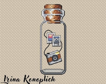 Patrón de punto de cruz de cámara en botella: Diseño de recuerdo fotográfico (patrón en PDF)