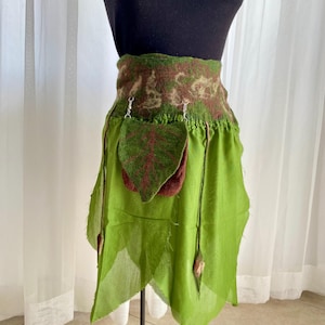 Green fairy belt with leaf pocket, Festival costume, Renaissance outfit, Woodland tree elf Druid accessory, Boho skirt belt, Mother Earth