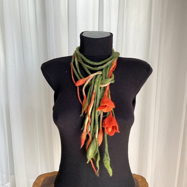 Felted necklace, Felt flower scarf necklace,Green flower scarf, Fall scarf, Wedding accessories, Leaf necklace,Orange flower,Wool felt scarf