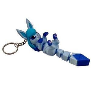 Flexi Glaceon Keychain | 3D Printed Pokémon-Inspired Eeveelution Figure | Articulated Fidget Toy | Poseable Bag Charm