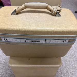 MCM Samsonite Beige Training Travel Cosmetic Luggage Case