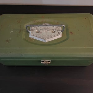 Vintage Victor 1960's Metal Tackle Box 