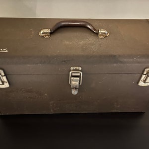 Vintage Kennedy k-20-9141 Toolbox
