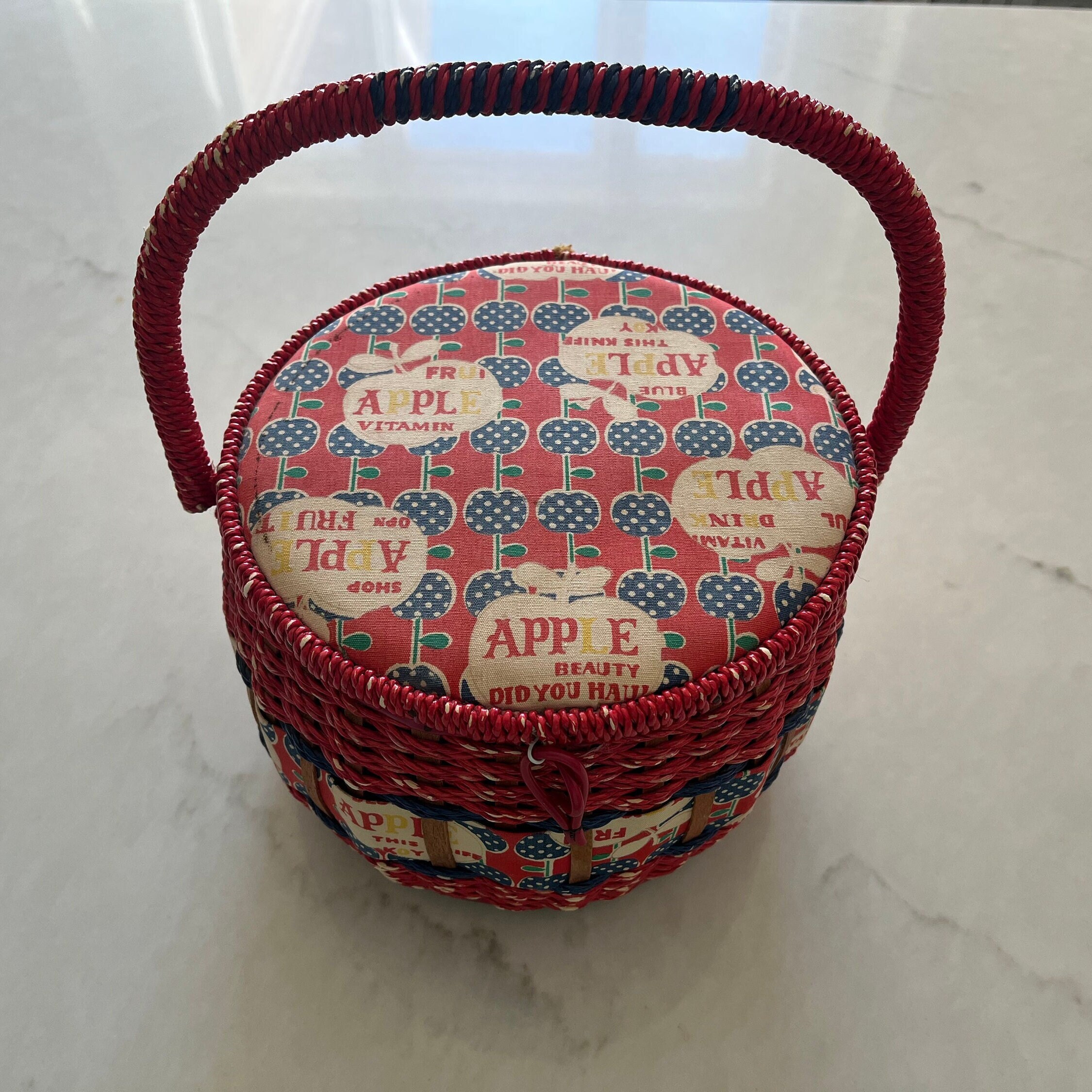 Vintage Singer Sewing Wicker Basket 