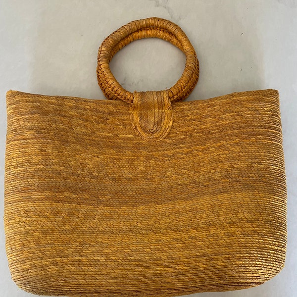 Beautiful Vintage Straw Handbag