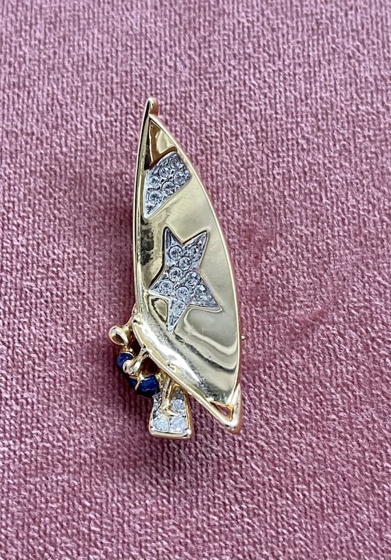 High-End Brooch "Cabouchon"