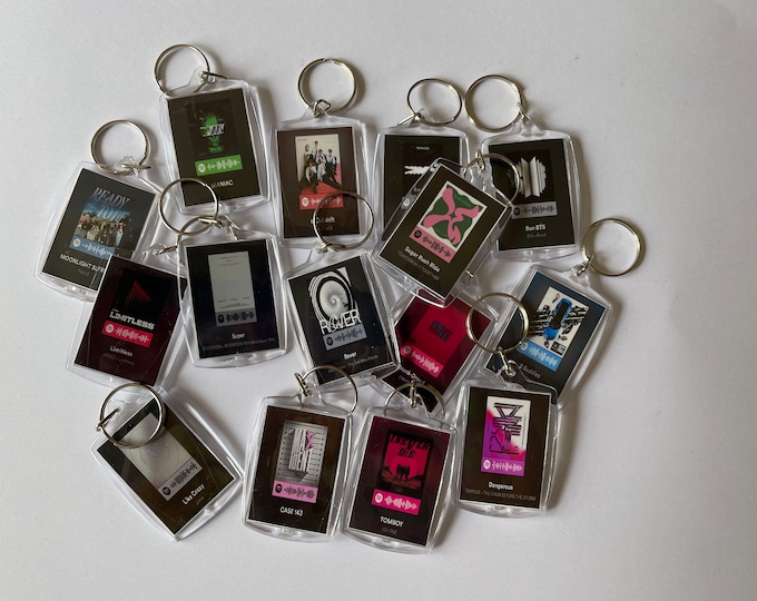 KPOP Song Keyrings - Any K-pop Song handmade - personalisation - Exclusive to Etsy