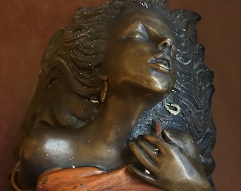 Art Deco female bronze statue/sculpture/ figurine in sensual pose