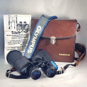 Tasco Zip Binoculars 10x50 Fully Coated w/ Leather Carrying Case Plus Vintage Olympus Camera Strap Lot