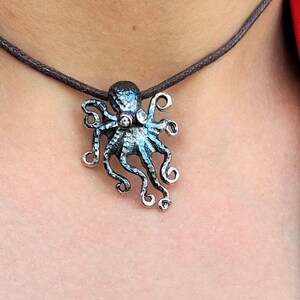 Oxidized 925 Sterling Silver Octopus Necklace Pendant: Zircon Stone Eyes