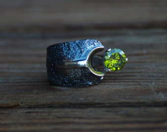 Peridot Gemstone Ring, Sterling Silver Ring Women with Stone, Silver Jewellery, Peridot Ring, Nature-Inspired Jewellery