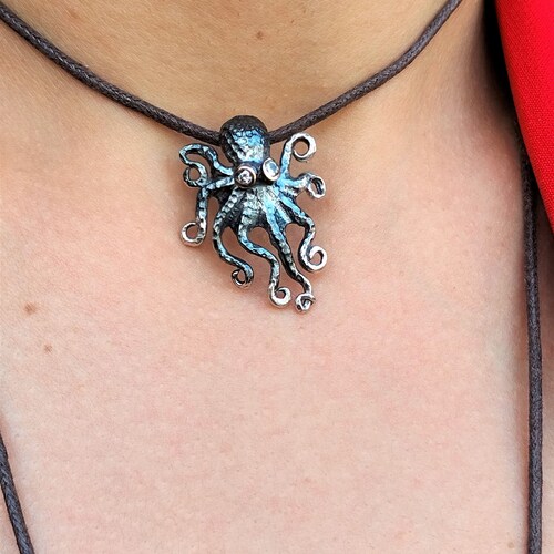 Oxidized 925 Sterling Silver Octopus Necklace Pendant: Zircon Stone Eyes
