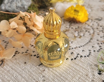 Glamour Anointing Oil for Enhancing Natural Beauty, Ritual Spell Perfume (0.5 oz)