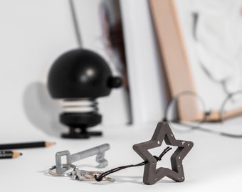 Minimalist Geometric Star Keychain | White or Dark Gray | Unique Handcrafted Pendant for Keys | Creative Christmas Gift Idea for her and him