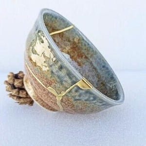 Kintsugi bowl. Japanese ceramics. image 1