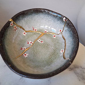 Kintsugi Bowl - Pottery Made in Japan