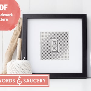 Könnte beinhalten: Schwarzweißes druckbares PDF-Muster für Kreuzstich oder Stickerei. Das Muster zeigt ein geometrisches Design des Buchstabens "B" im Blackwork-Stil.