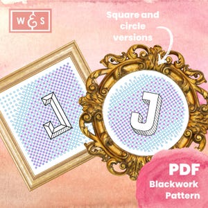 Könnte beinhalten: Zwei gerahmte Blackwork-Muster, eines quadratisch und eines kreisförmig, jeweils mit dem Buchstaben "J". Die Muster sind vor einem hellblauen und lila Blumendesign angeordnet. Der Text "PDF Blackwork Pattern" ist sichtbar.