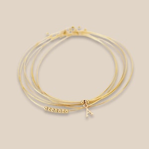 Bracelet semainier lettre initiale en acier inoxydable doré pour femme ∙ fête des mères, bracelet semainier, jonc, bracelet personnalisé