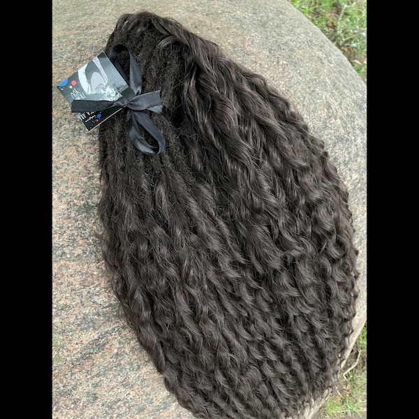 Dark Brown curly synthetic dreads extensions. Synthetic dreadlocks