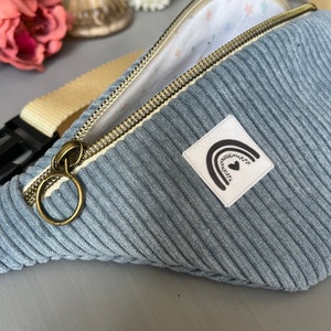 Personalisierte Kinderbauchtasche/ Minibauchtasche Pastellblau zdjęcie 3