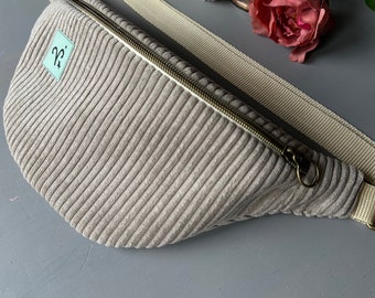 Personalisierte Bauchtasche Sternzeichen - Beige Cord