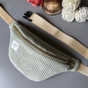Personalisierte Kinderbauchtasche/ Minibauchtasche Mint