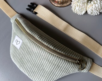 Personalisierte Kinderbauchtasche/ Minibauchtasche Mint