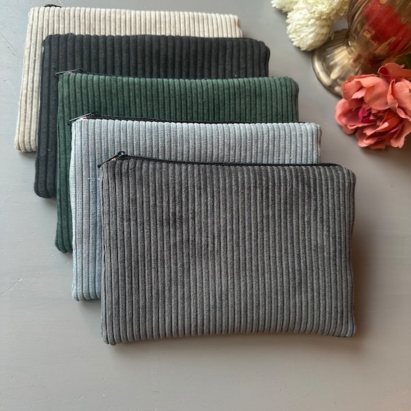 Pencil case / cosmetic bag corduroy