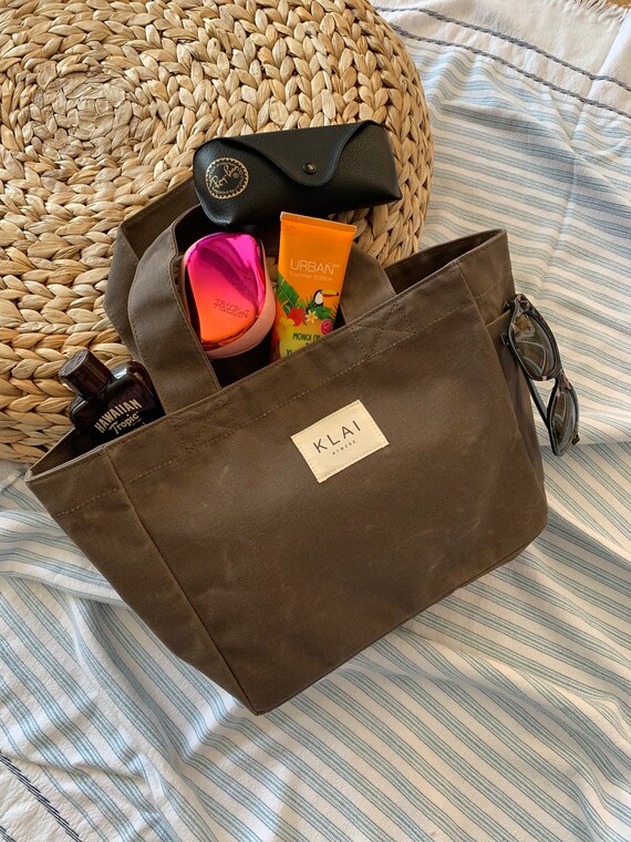 Brown canvas tote bag deals
